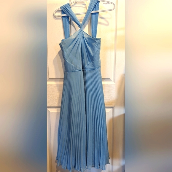💙 OASIS 💙 Light Blue Cross Halter Formal Dress - NWT - Picture 1 of 7
